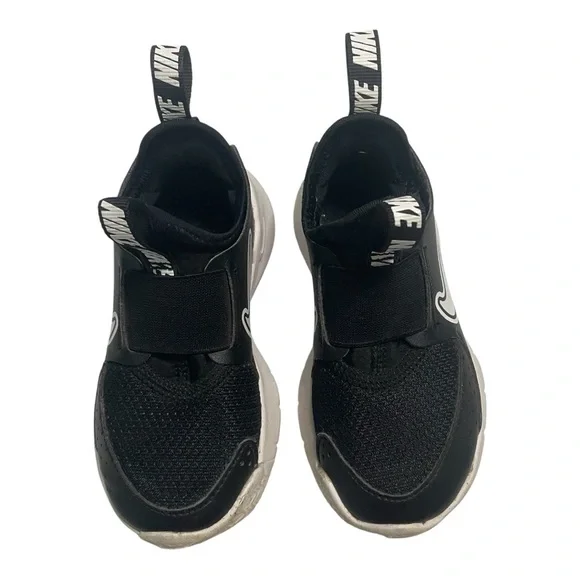 Nike Black Slip-On Sneakers with Sock-Like Upper - Picture 2 of 10